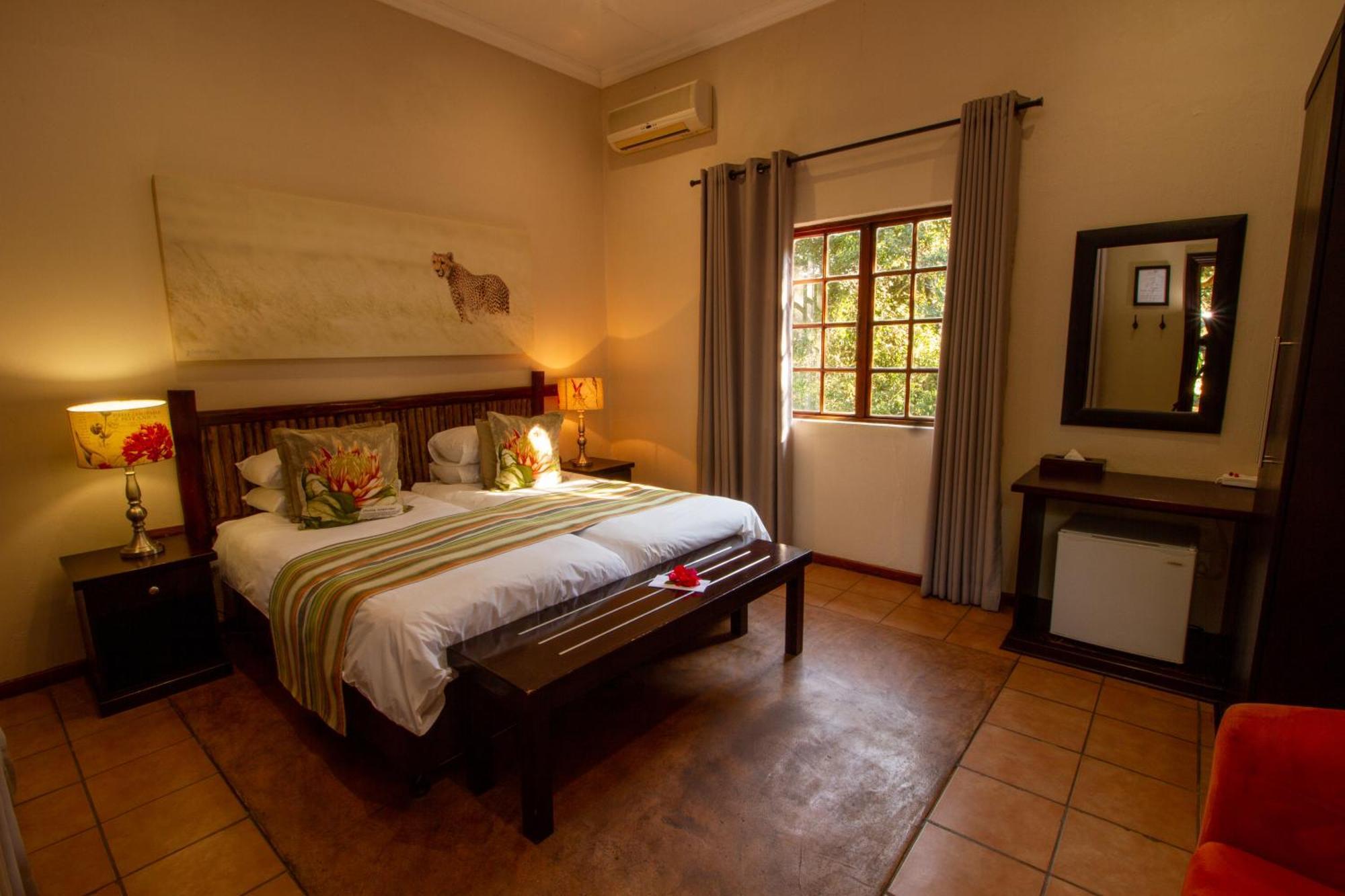 Emdoneni Lodge With Zululand Cat Conservation Project Hluhluwe Exterior foto